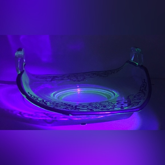 Vintage Handcrafted Teal Glass Bonbon Server - Picture 10 of 12